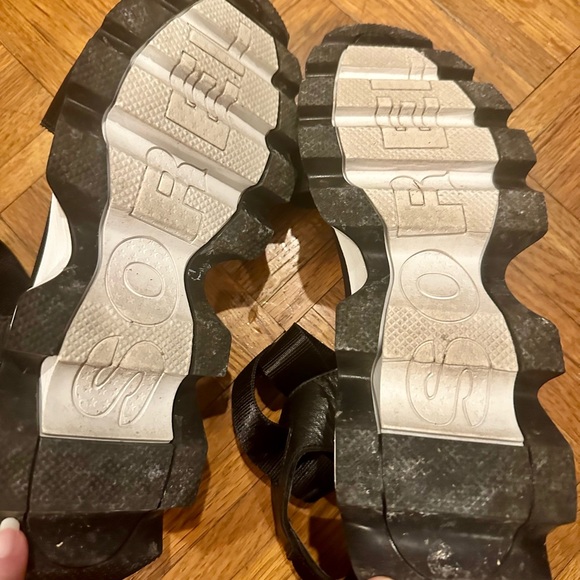 SOREL Black KINETIC Leather Rubber Wavy Platform Sandals - Picture 8 of 10